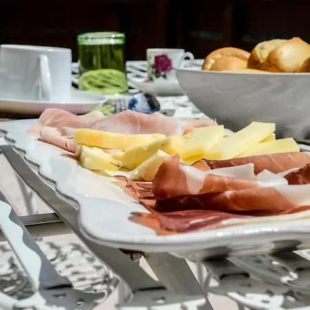 Bed & Breakfast Fra Rose E Mughi