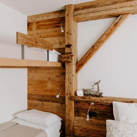 Fra Rose E Mughi Bed & Breakfast 3*