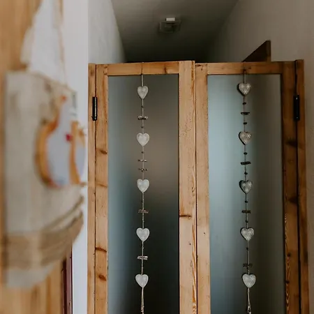 Fra Rose E Mughi Bed & Breakfast 3*