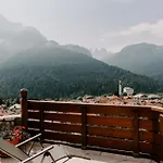 Fra Rose E Mughi 多米格迪卡多雷