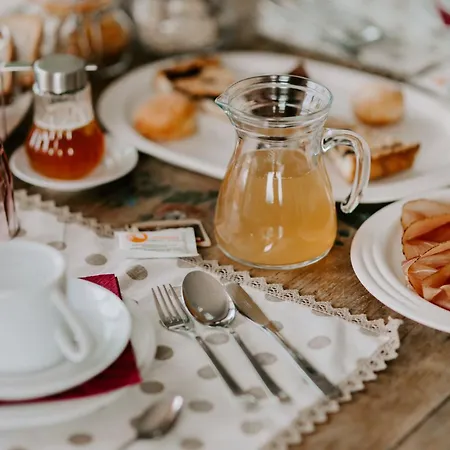 Panzió Fra Rose E Mughi
