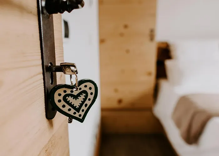 Fra Rose E Mughi Bed & Breakfast 3*